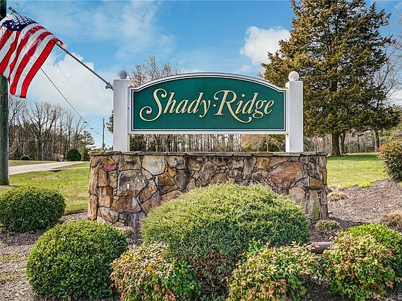 2nd image of 5847 Shady Hills Way