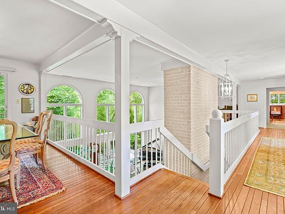 4th image of 109 Goodloe Dr