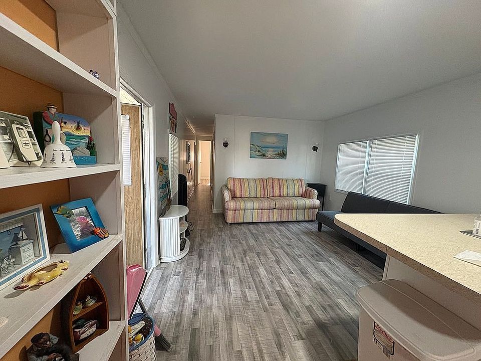 1st image of 1444 Salter Path Rd #D7