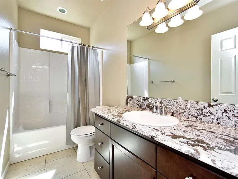 3742 Pontiac Ave — Photo 20