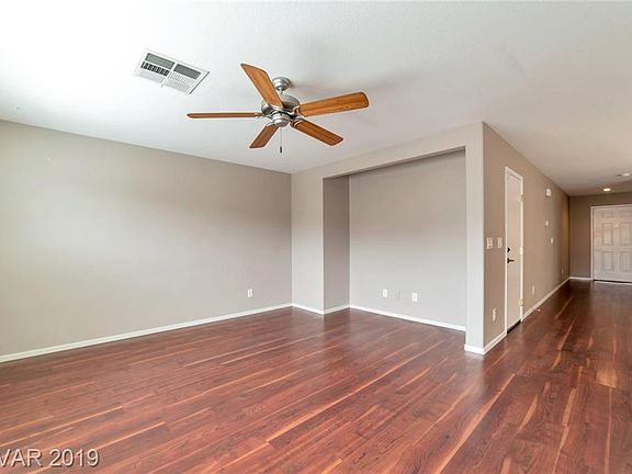 3rd image of 481 Warminster Ave