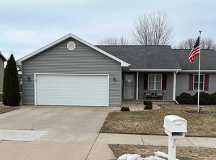 3400 Eichstadt Rd, Oshkosh, WI 54901
