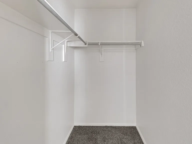 2 Emerald Way — Photo 16