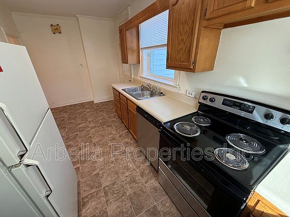 5th image of 707 E Unaka Ave APT 2
