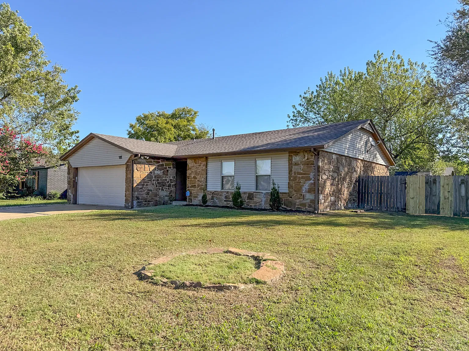 3 bed, $1,625 — Photo 3