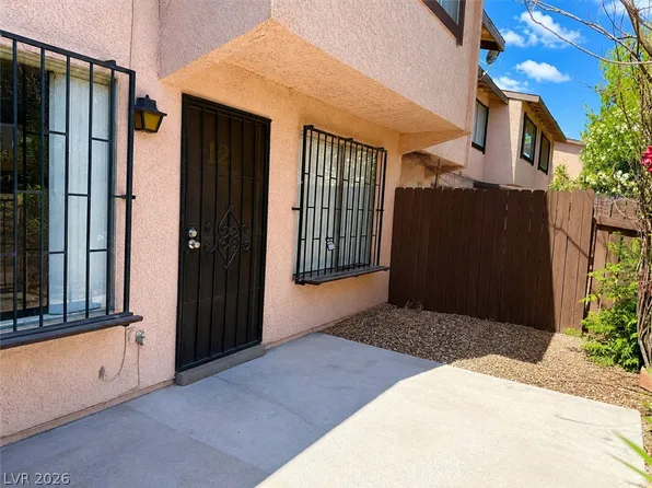 4338 Caliente St APT 12, Las Vegas, NV 89119