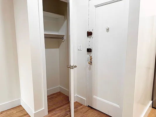 Rented by Compass | media 35