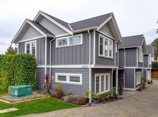 10529 McDonald Park Rd #1, Sidney, BC V8L3J2