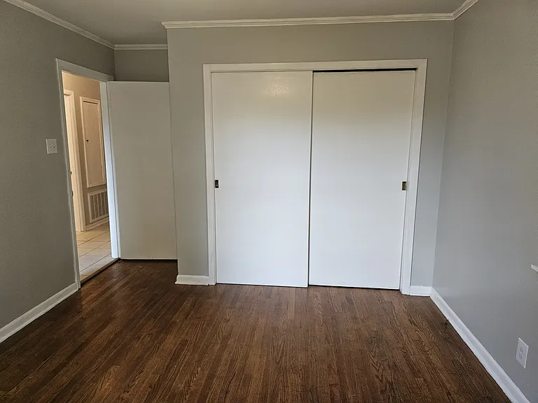 114 Fairlane Dr — Photo 10