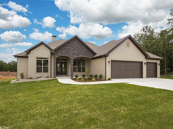 2nd image of 9701 Oak Heights Dr