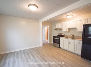 17 Walnut St, Crafton, PA 15205