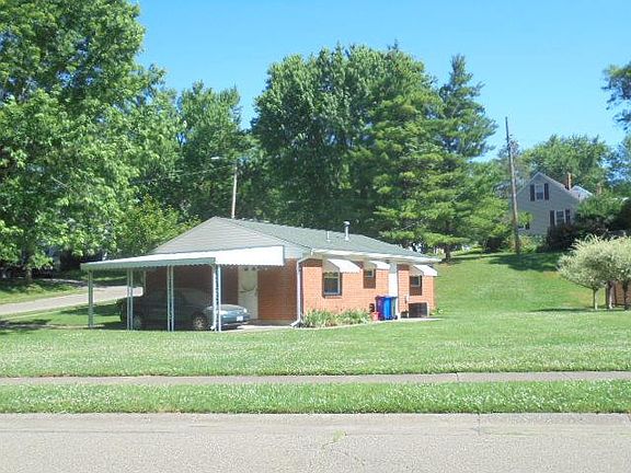 2nd image of 396 Hastings Ave