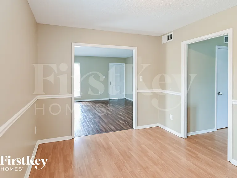 6630 Windflower Ln — Photo 5