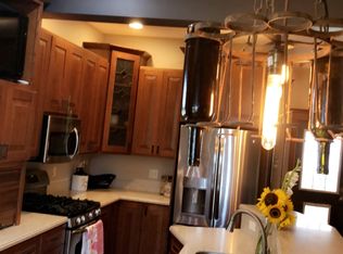 301 1st Ave S, State Center, IA 50247