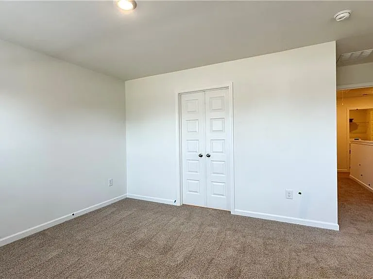 709 Alburgh Aly — Photo 20