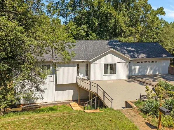 206 Holly Park Dr, Simpsonville, SC 29681