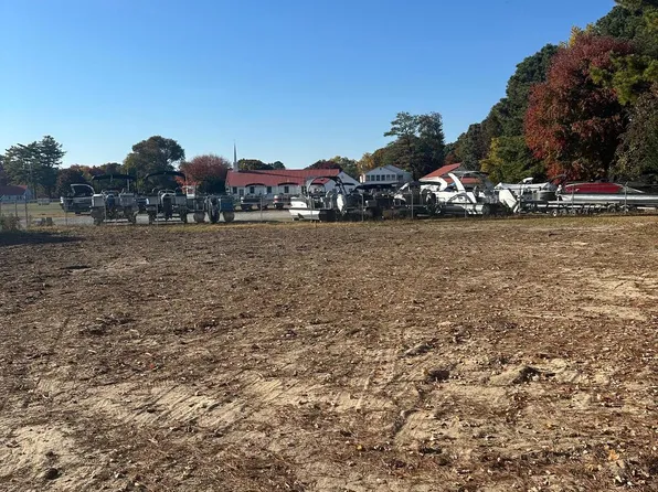 40 Myrtle Ave, Millsboro, DE 19966