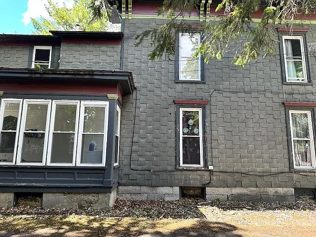914 State St #3 — Photo 4