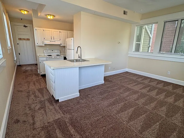 1271 Cherokee Rd — Photo 3
