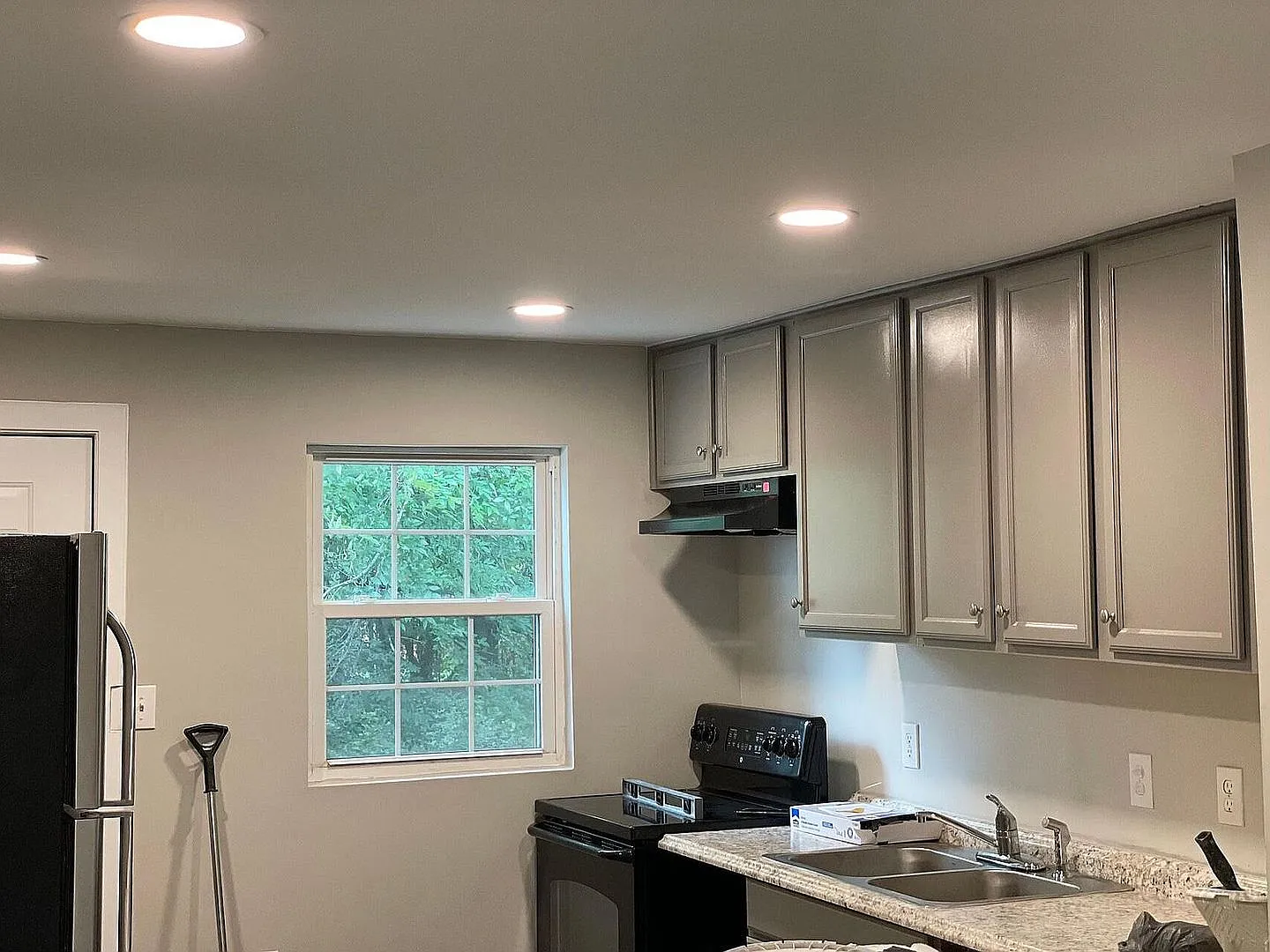 Room in 3 Bedroom Home at Glory St — Photo 3