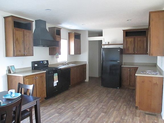 Kitchen, all new appliances