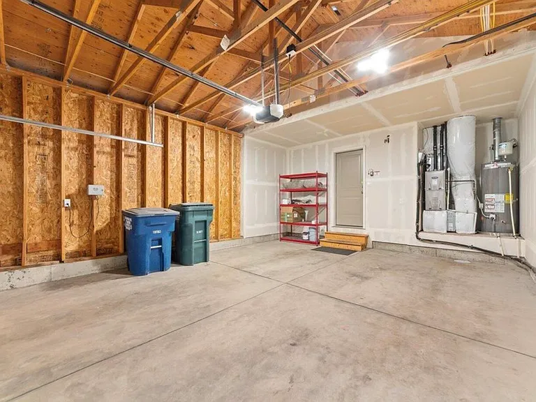 1526 N Minam Loop — Photo 8