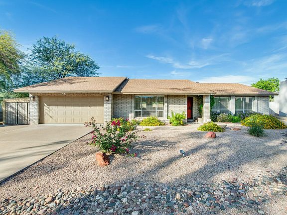 2nd image of 1034 E Village Circle Dr N