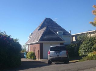 1926 NW Blue Ridge Dr, Seattle, WA 98177