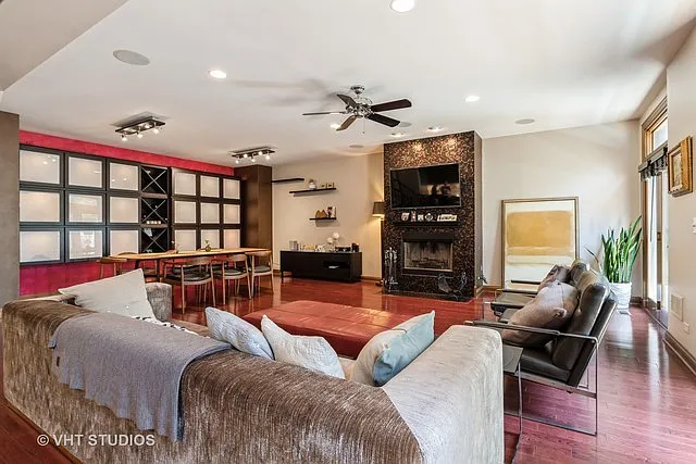 1867 Admiral Ct — Photo 6