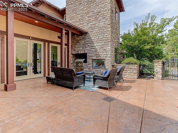 4th image of 13585 Lauriston Pl