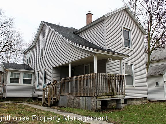 2nd image of 615 Prospect Ave NE APT 1