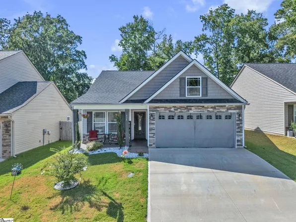 424 Timberwood Dr, Woodruff, SC 29388