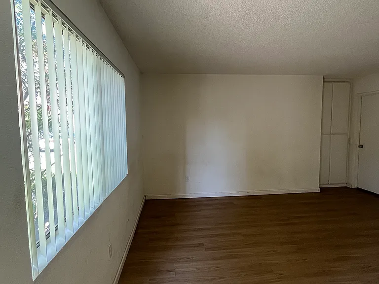 11438 Killion St #2 — Photo 2