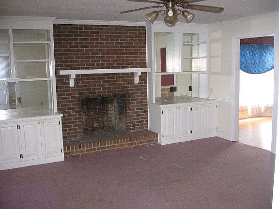 3rd image of 4101 Sherwood Dr N