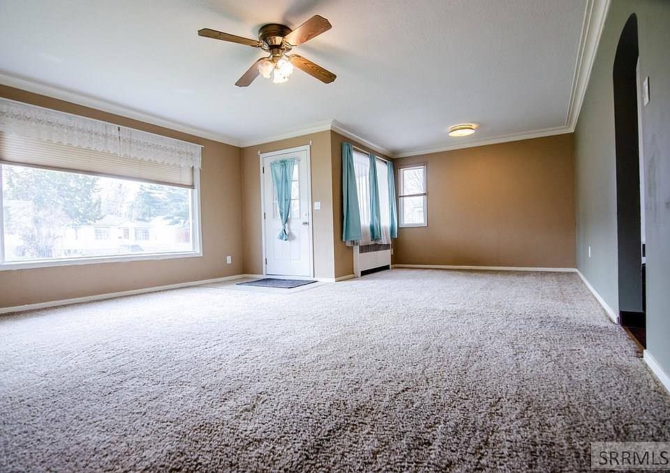 2nd image of 340 W 20th St