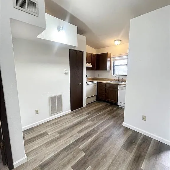 128 Ashley Dr — Photo 4