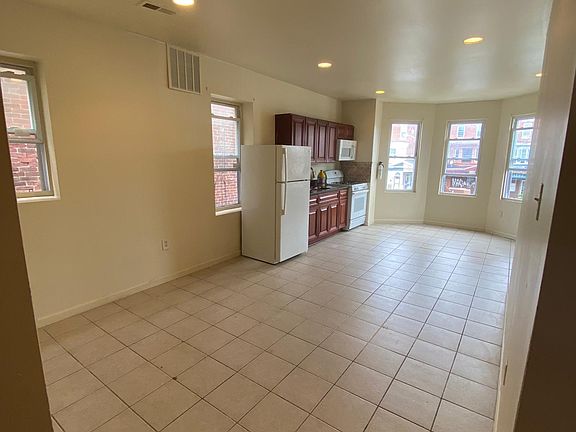 2nd image of 1802 W Erie Ave #2