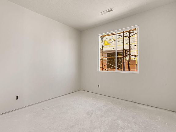 5th image of 2367 Patricia Dr