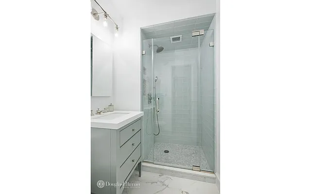 Sold by Douglas Elliman | media 21
