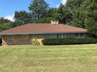 15905 Old Jamestown Rd, Florissant, MO 63034