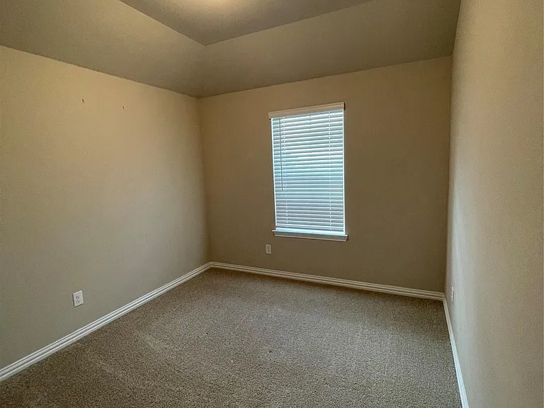 1924 Briar Hill Dr — Photo 15
