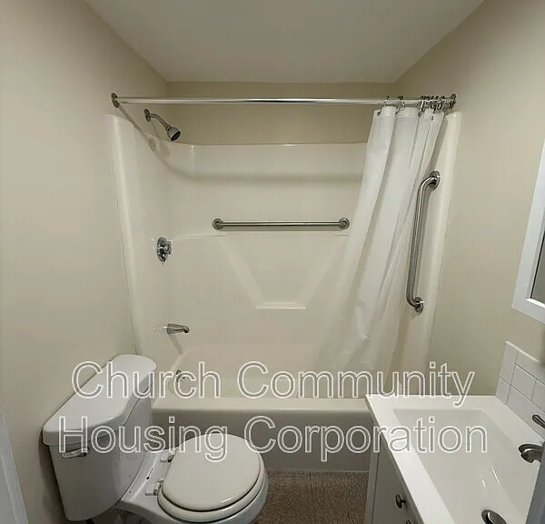 169 Conanicus Ave #3 — Photo 10