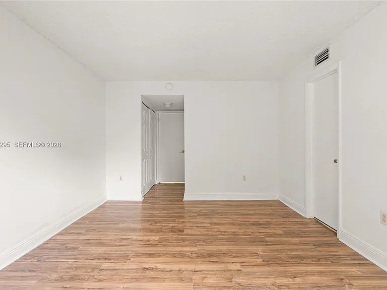 4205 N University Dr #205 — Photo 11