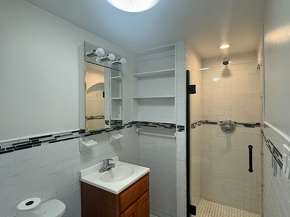 4th image of 126 Malcolm X Blvd APT 2