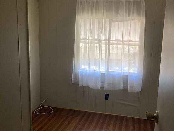 3rd image of 120 Sylvia St