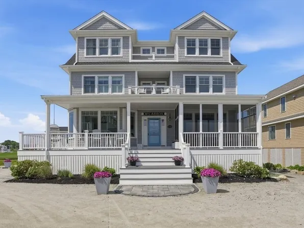 135 Glades Rd, Scituate, MA 02066
