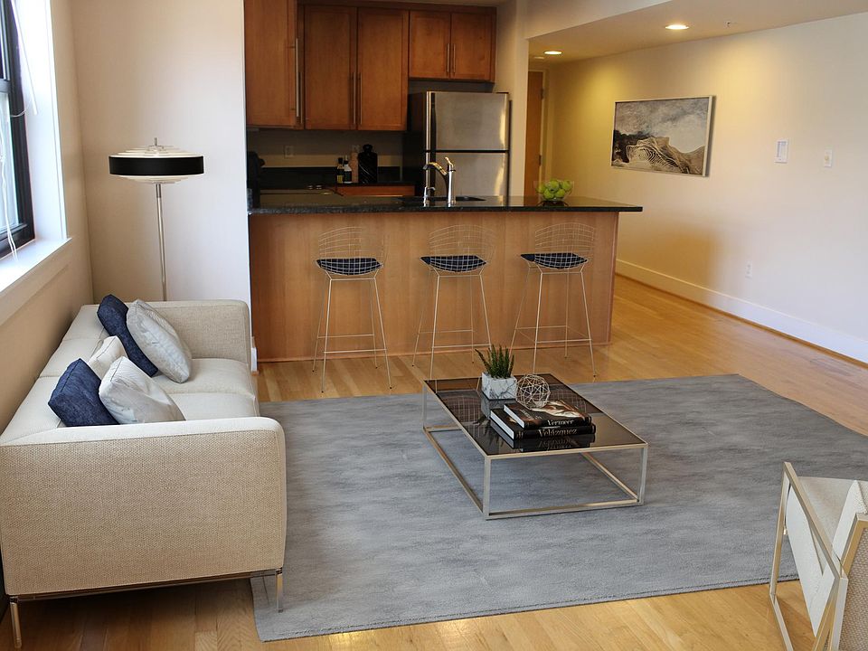 Den/Kitchen Area (virtually staged)