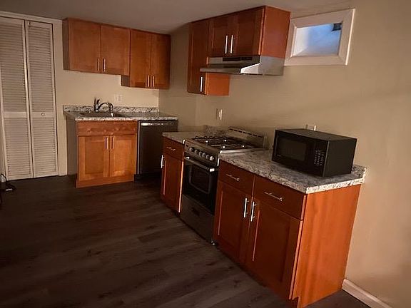 3rd image of 845 N 26th St #1REAR
