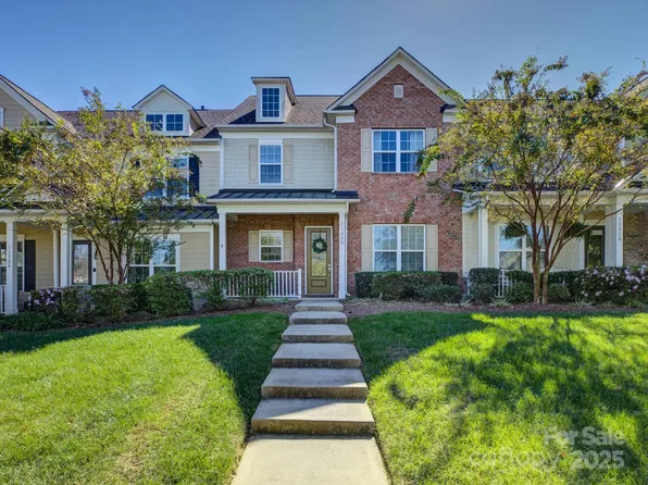 11522 Founders Park Ln, Pineville, NC 28134