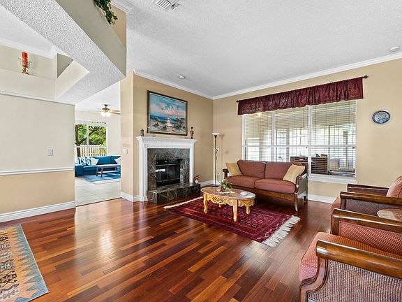 Formal living room. Property comes furnished as seen in photos